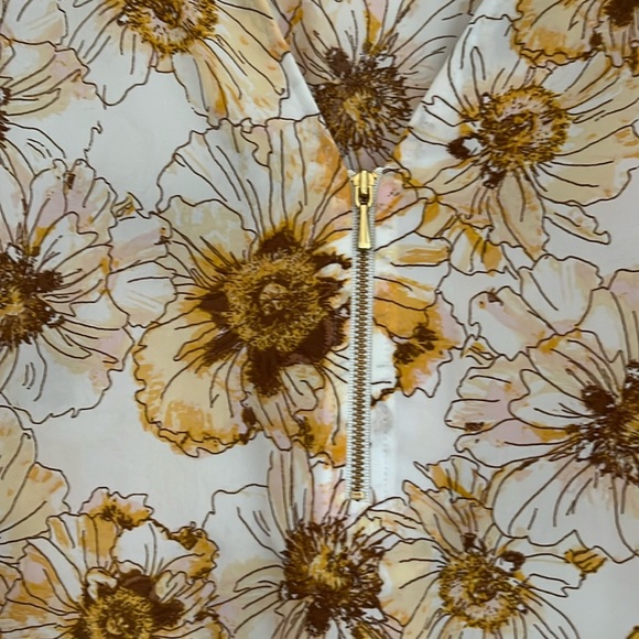 Maurice’s Geneva Zip Blouse Size 4X Yellow and Brown Floral - Picture 2 of 6